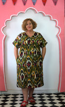 Load image into Gallery viewer, Ikat Aphrodite kaftan