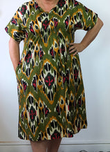 Load image into Gallery viewer, Ikat Aphrodite kaftan
