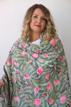 Load image into Gallery viewer, Phul Kari Shawl