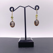 Load image into Gallery viewer, Smokey quartz and peridot earrings