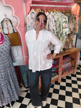 Load image into Gallery viewer, Chikan Kari blouse