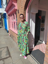 Load image into Gallery viewer, The Bloomsbury Kaftan - zingy green
