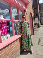Load image into Gallery viewer, The Bloomsbury Kaftan - zingy green