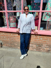 Load image into Gallery viewer, Chikan Kari blouse